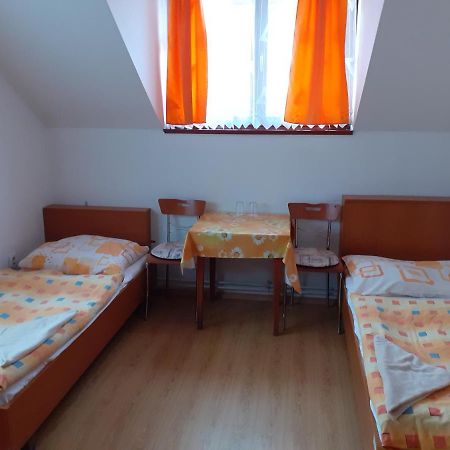 Ubytovna A Penzion Tavros Žilina Extérieur photo