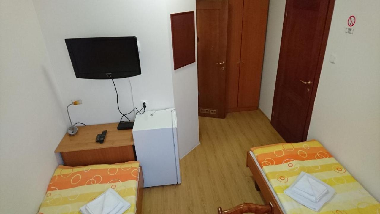 Ubytovna A Penzion Tavros Žilina Extérieur photo